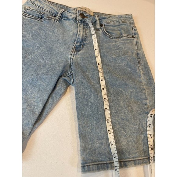 Calvin Klein Women Bermuda Denim Shorts Mid Rise Five Pockets Cotton Blue Size 6 - Picture 5 of 9
